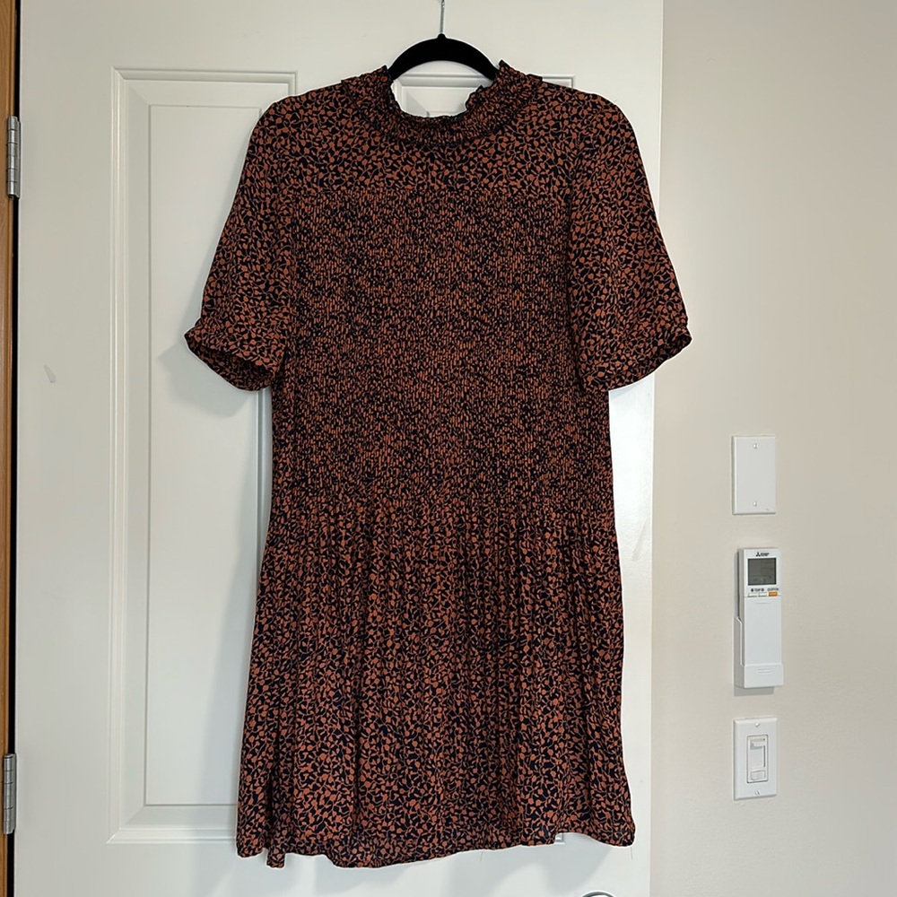 Cassie Navy Blue Floral Print Pleated Mini Dress
VERO MODA orange medium M lulus